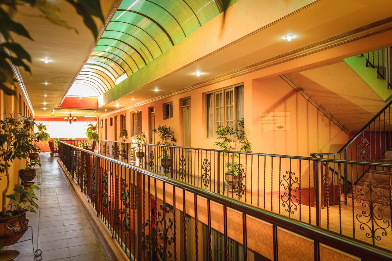 Hotel Monserrat Cochabamba Zewnętrze zdjęcie